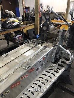 10 Ski-Doo MXZ XRS 600 HO ETEC Snowmobile frame chassis tunnel