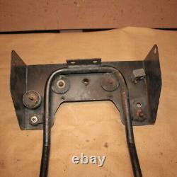 1970 Ski-Doo Olympique 335 SUPPORT DE CADRE SUPÉRIEUR BRACKET DE SUPPORT DE PORTE DE DIRECTION