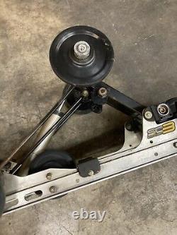 Skidoo Rev SC3 Rails de galet de suspension arrière Cadre de patin 800 600 1000 121